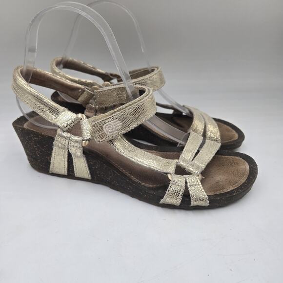 Womens Teva Ventura Metallic Gold Leather Snake Print Sz 9 Wedge Strappy Sandals - Picture 1 of 7